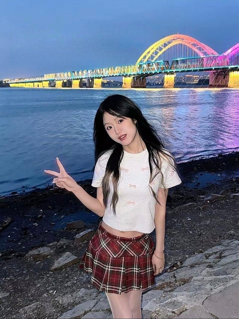调教大神深夜约极品反差少女完整版流出