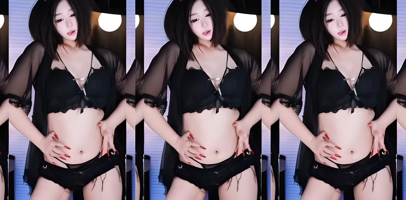 #小心心 #热舞小莹 情趣小内内大尺度诱惑骚舞 2V
