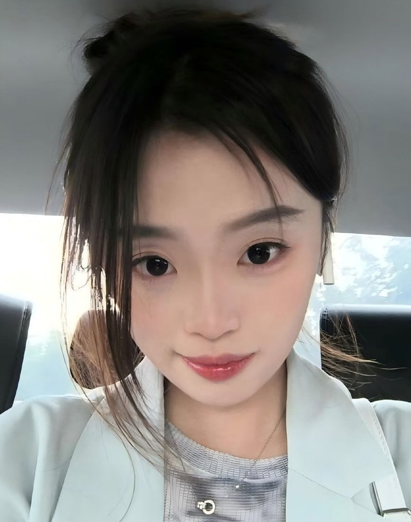 大长腿女大学生酒醉后失态求欢，对猛攻毫无招架