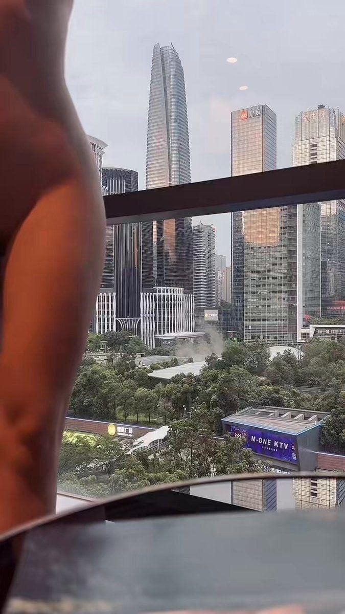 律师王美昕视频疯传 脑袋放道具引热议