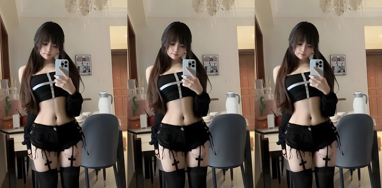 黑絲制服高中少女半脫、床上跪姿翹臀自拍、粉嫩小穴被跳蛋玩弄到潮吹高潮