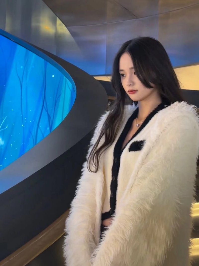 曝光！白月光小母狗强忍高潮全程不叫