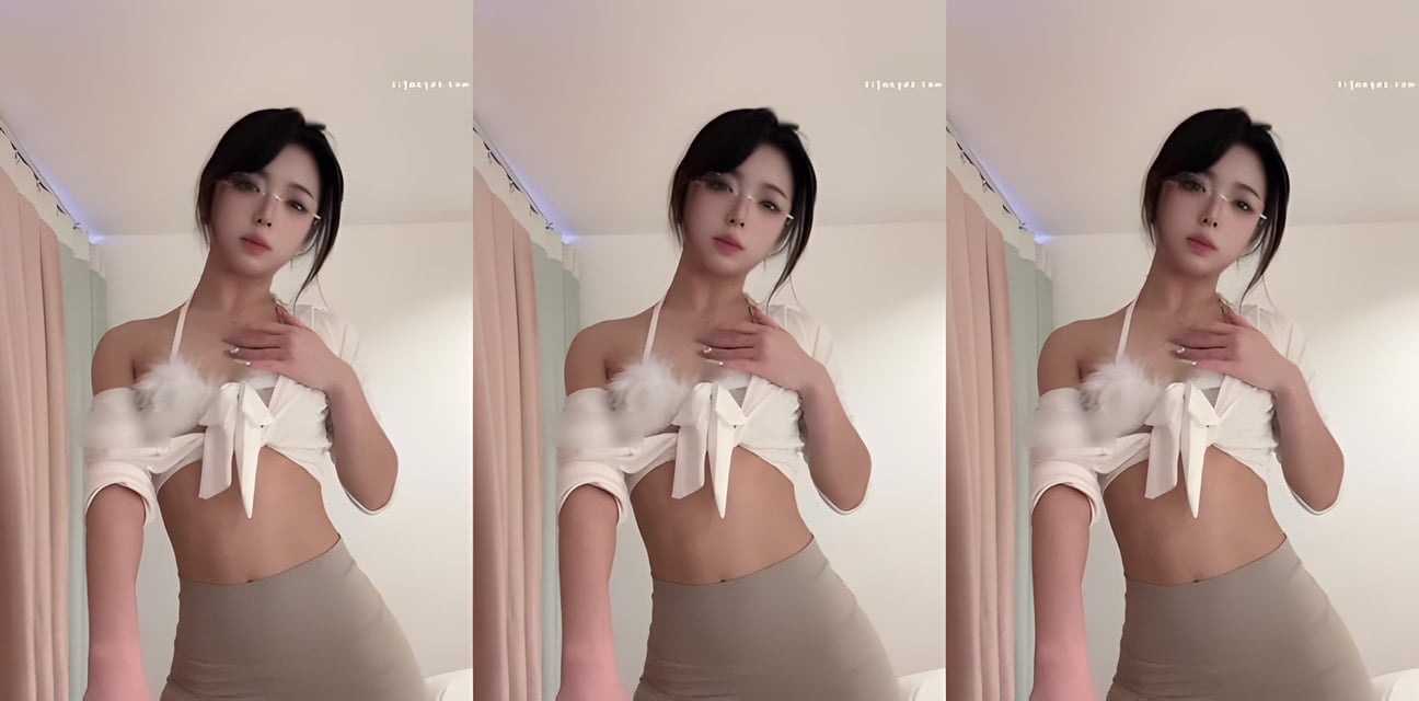快手31萬網紅瑜婉極品身材反差骚舞摸穴誘惑
