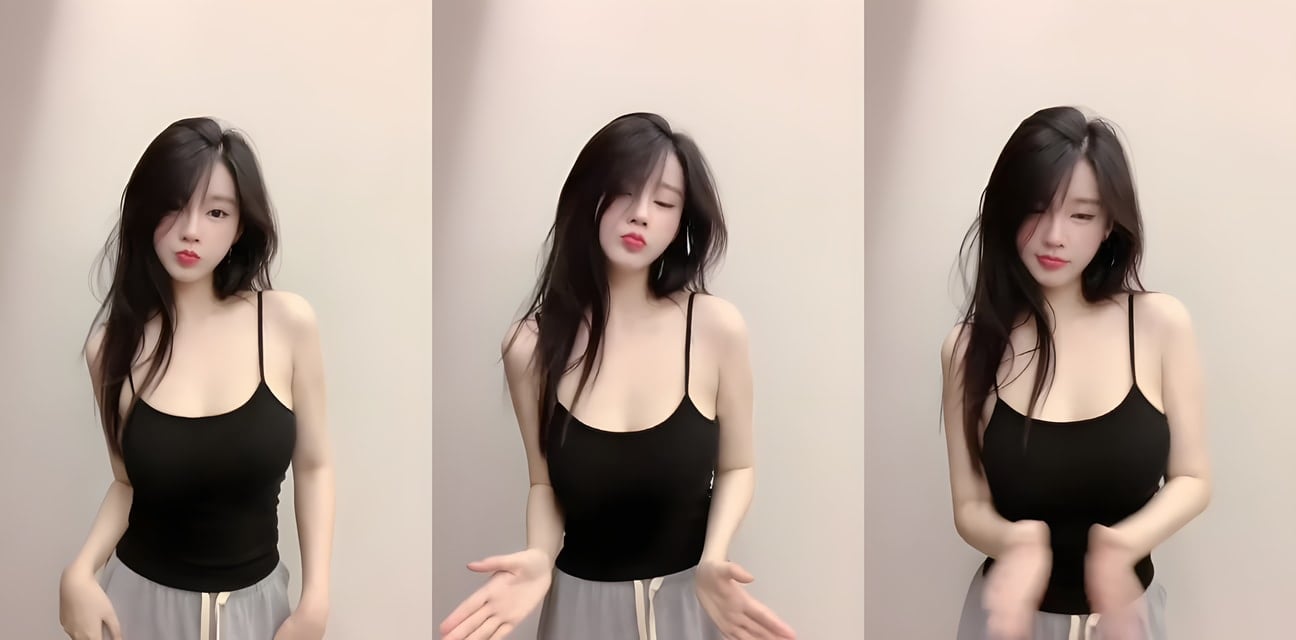 清纯少女酒店开房被偷拍！嫩模黑丝翘臀诱人 神秘男狂插后入式 娇喘连连高潮喷水