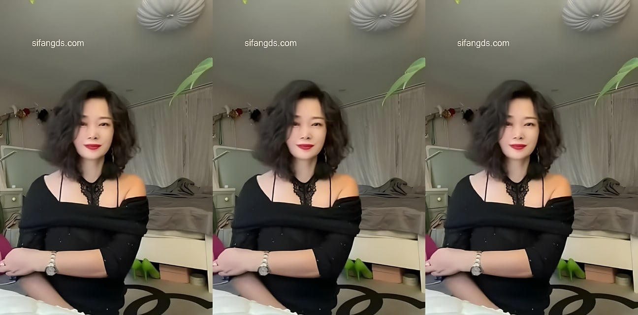 抖音蓝姐姐反差熟女私房照！高贵知性外表下电动玩具狂插私处露脸高潮