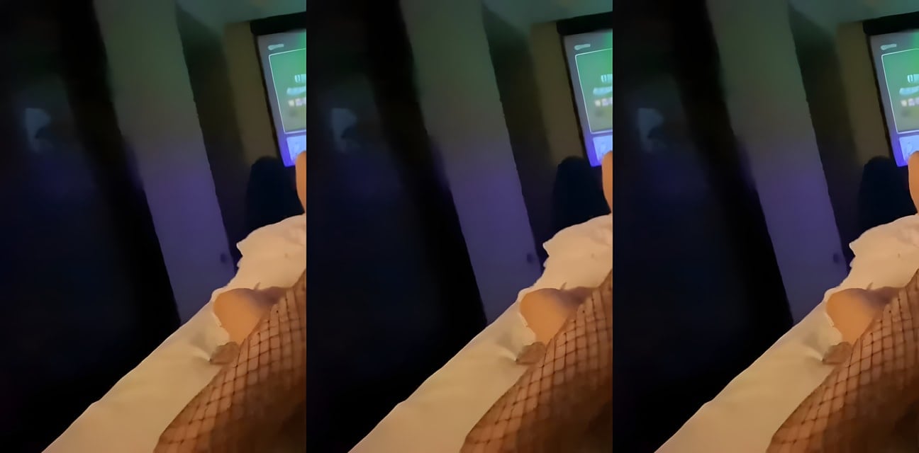 全程露脸极品学生妹女上位狂骑 超色高潮抽搐必看！