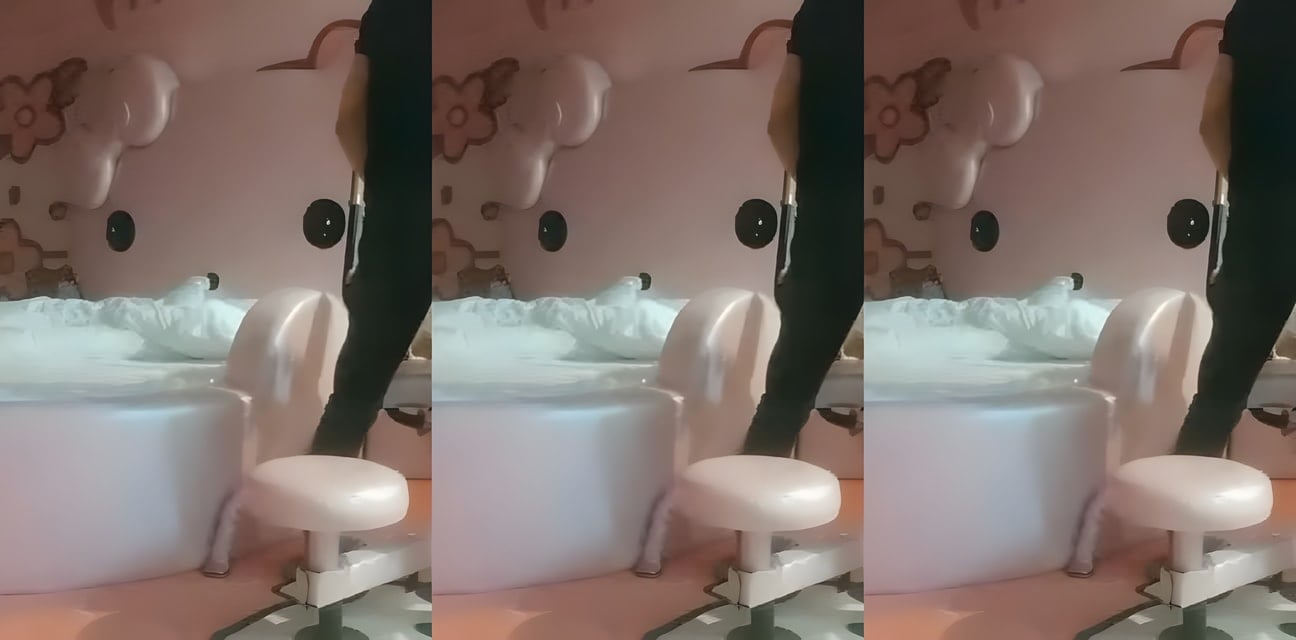 杏吧-情趣酒店惊爆！苗条小姐姐神秘八爪椅事件曝光