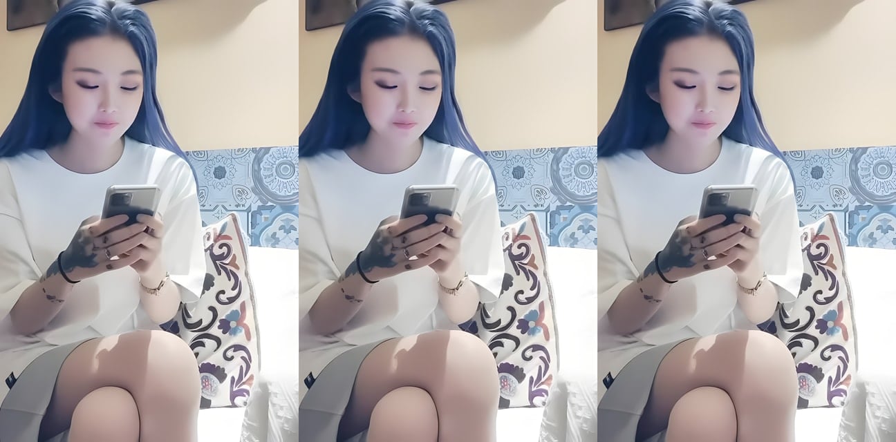 杏吧-蓝发校花下海首秀曝光！纹身学生妹颜值爆表技师身份引热议