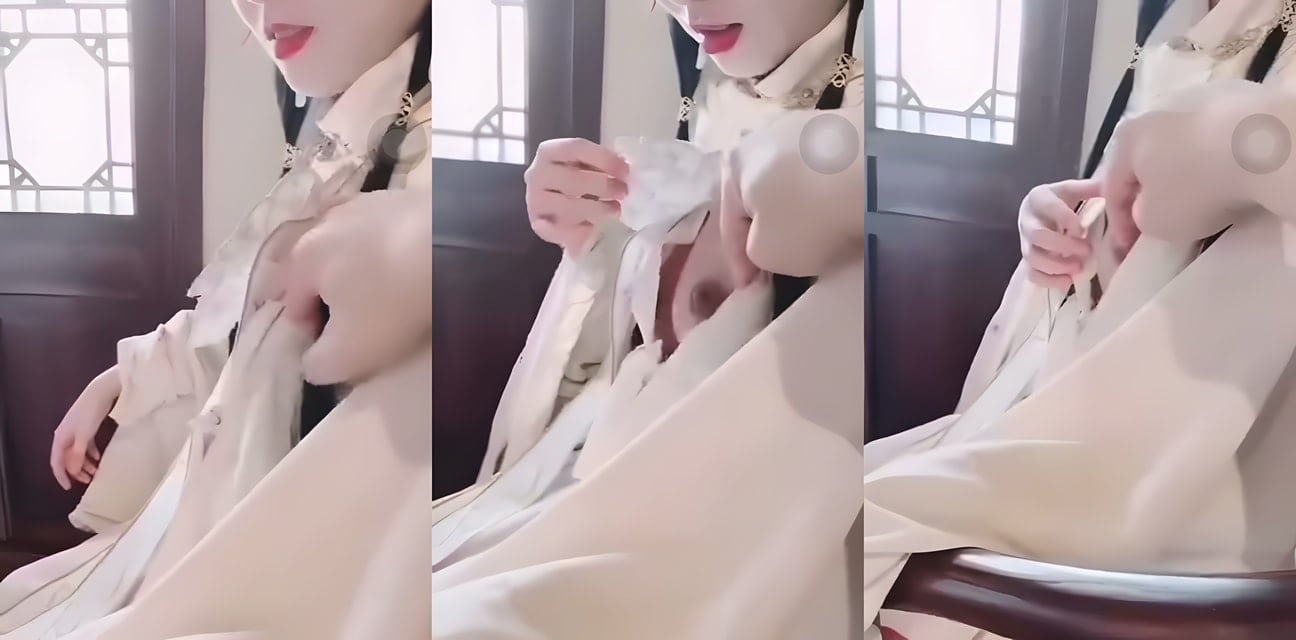抖音清纯少女直播失控！黑丝短裙勾引粉丝 意外走光露点全网疯传