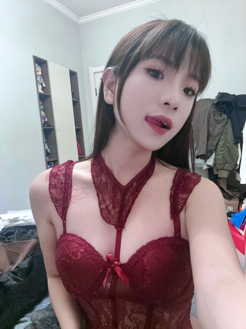 反差女神制服诱惑男友视角曝光