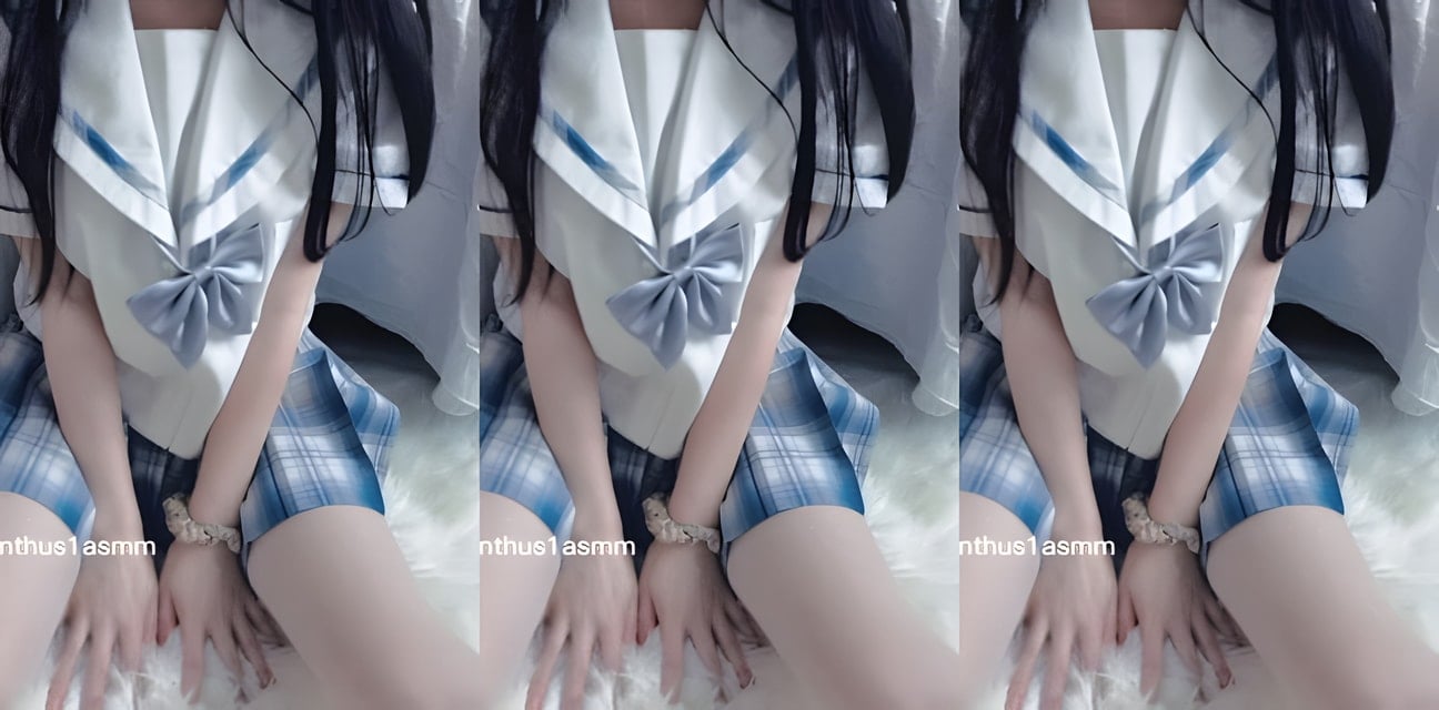 高中生JK白丝水手服自拍曝光！可爱熊内裤乳钉白虎反差太炸裂