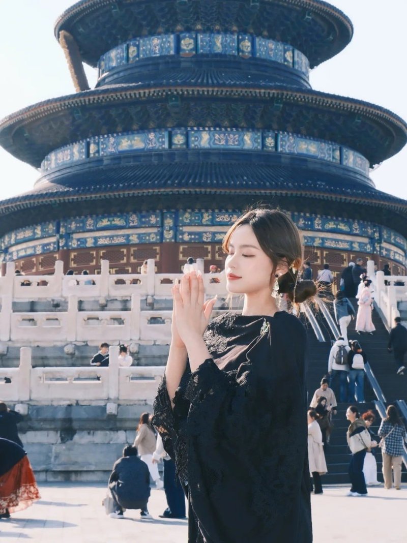 大学生情侣偷拍视频大曝光，学长和学妹床战超激烈